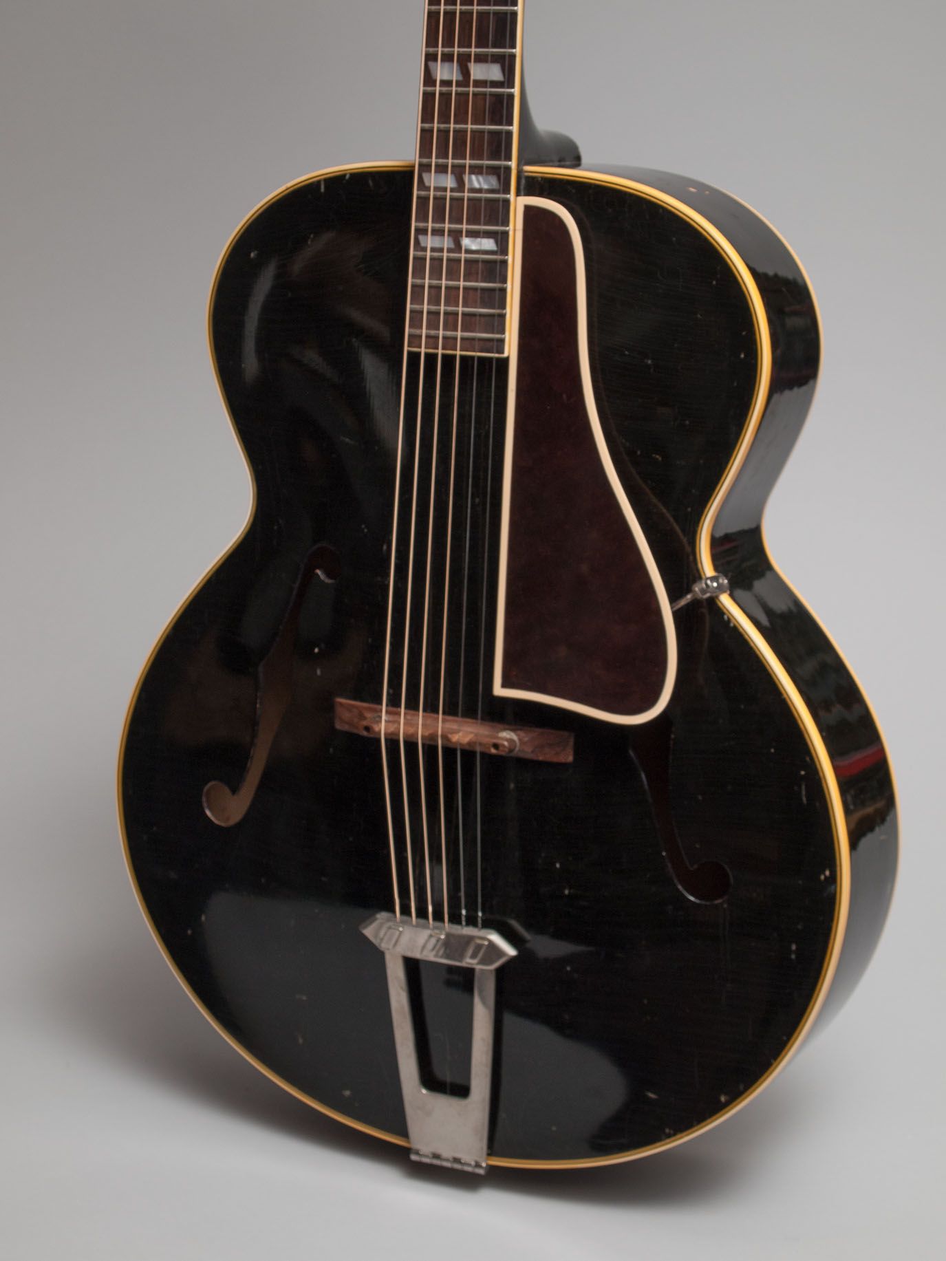 gibson acoustic guitar identification